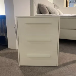 MR Femira Bettsysteme Elias Nachtkonsole – Abverkauf Stockach